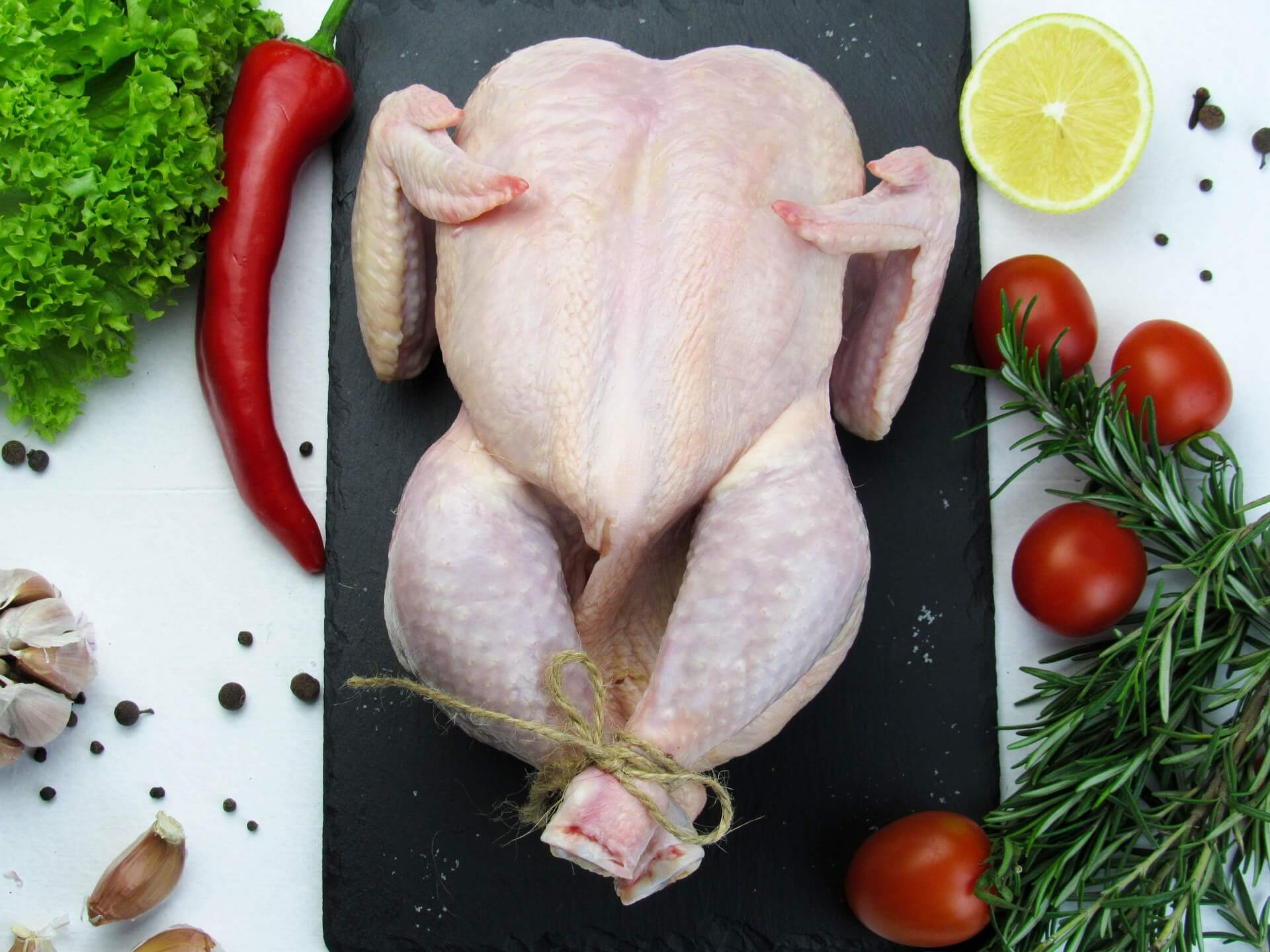 Ganzes Hähnchen